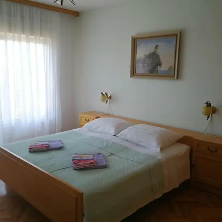 Apartment Apartman Buky