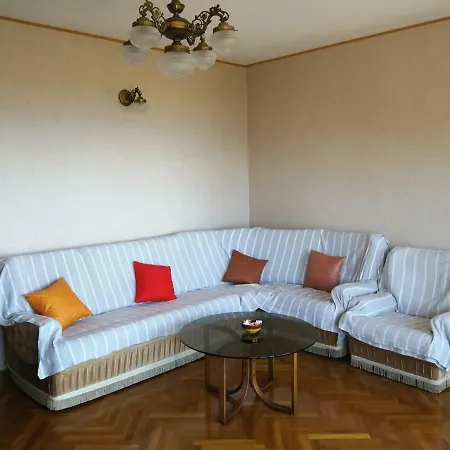 Apartment Apartman Buky